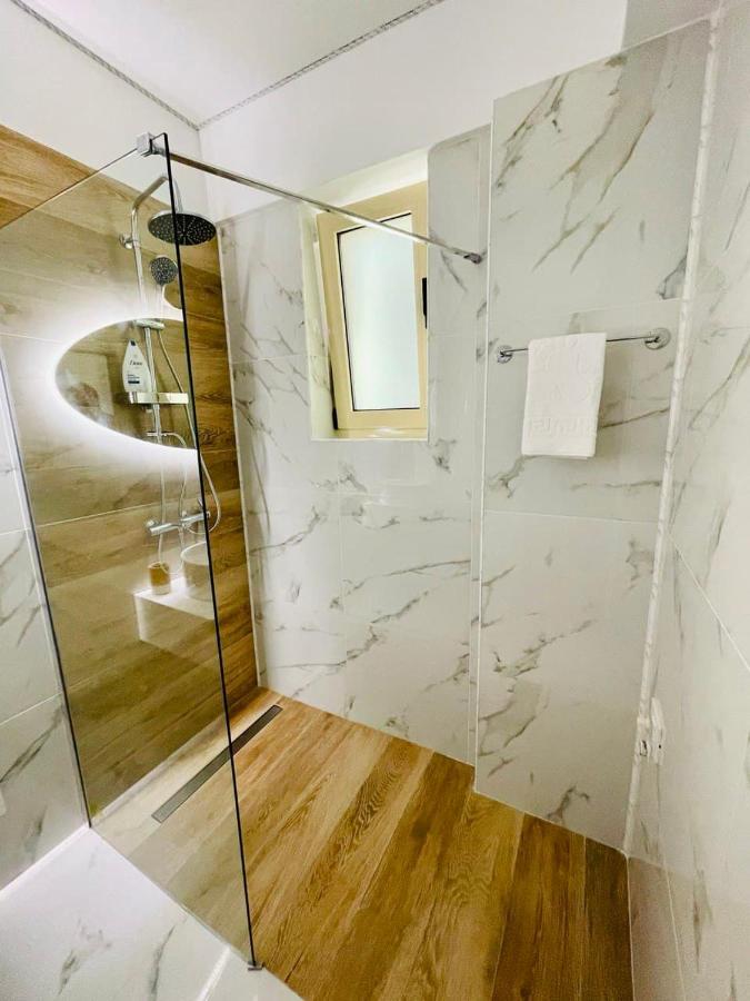 דירות Năvodari Luxury Studio - Maison 103 - Stefan Building Complex מראה חיצוני תמונה